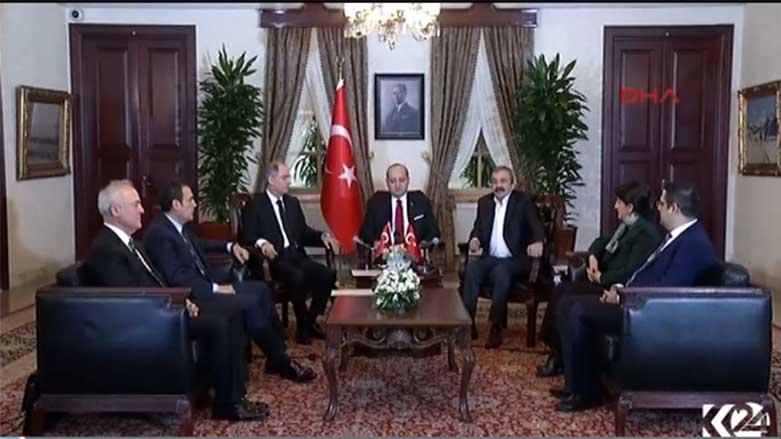 Li Tirkiyê banga rawestandina şer û vegera pêvajoya aştiyê tê kirin